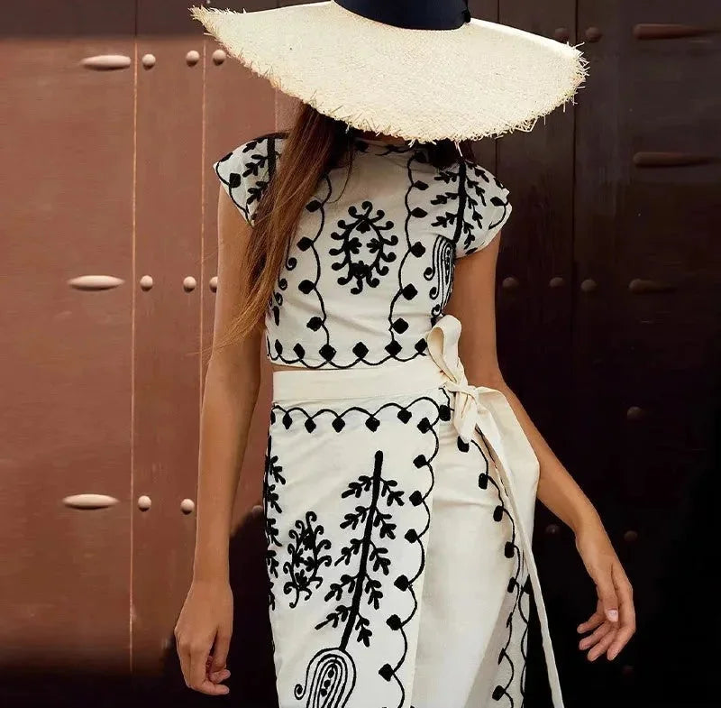 "Kristine - Women's sleeveless set with intricate embroidery detail, perfect for a stylish summer look."
